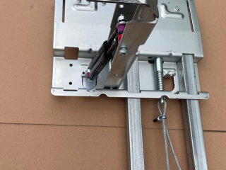 Каретка сдвижной крыши VERSUS 2х700N, 2560 мм VSK