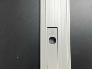 Стойка бортовая алюминиевая вертикальная левая 600мм